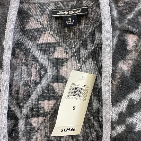 Lucky Brand NWT women’s size small Aztec print fringe jacket - Picture 2 of 6